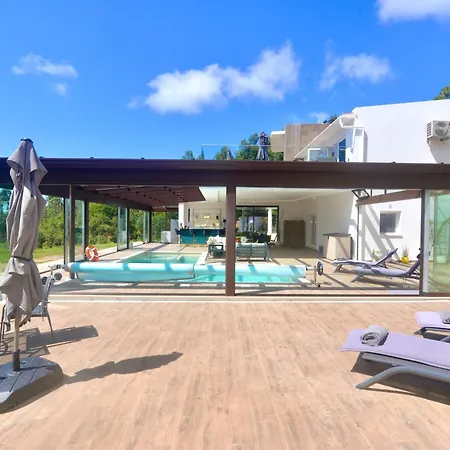 Villa Chalice - Luxury With Pool And Sea-view *