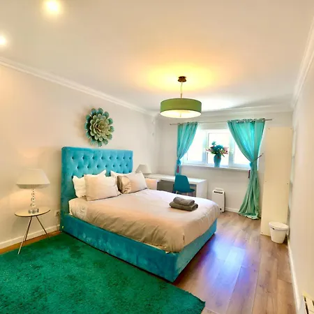 Villa Chalice - Luxury With Pool And Sea-view