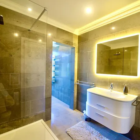 Chalice - Luxury With Pool And Sea-view *